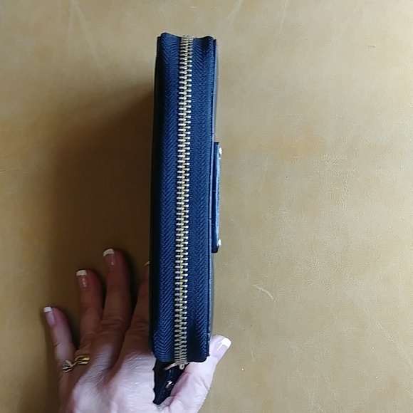 Kate Spade patent leather wristlet wallet - Picture 12 of 15